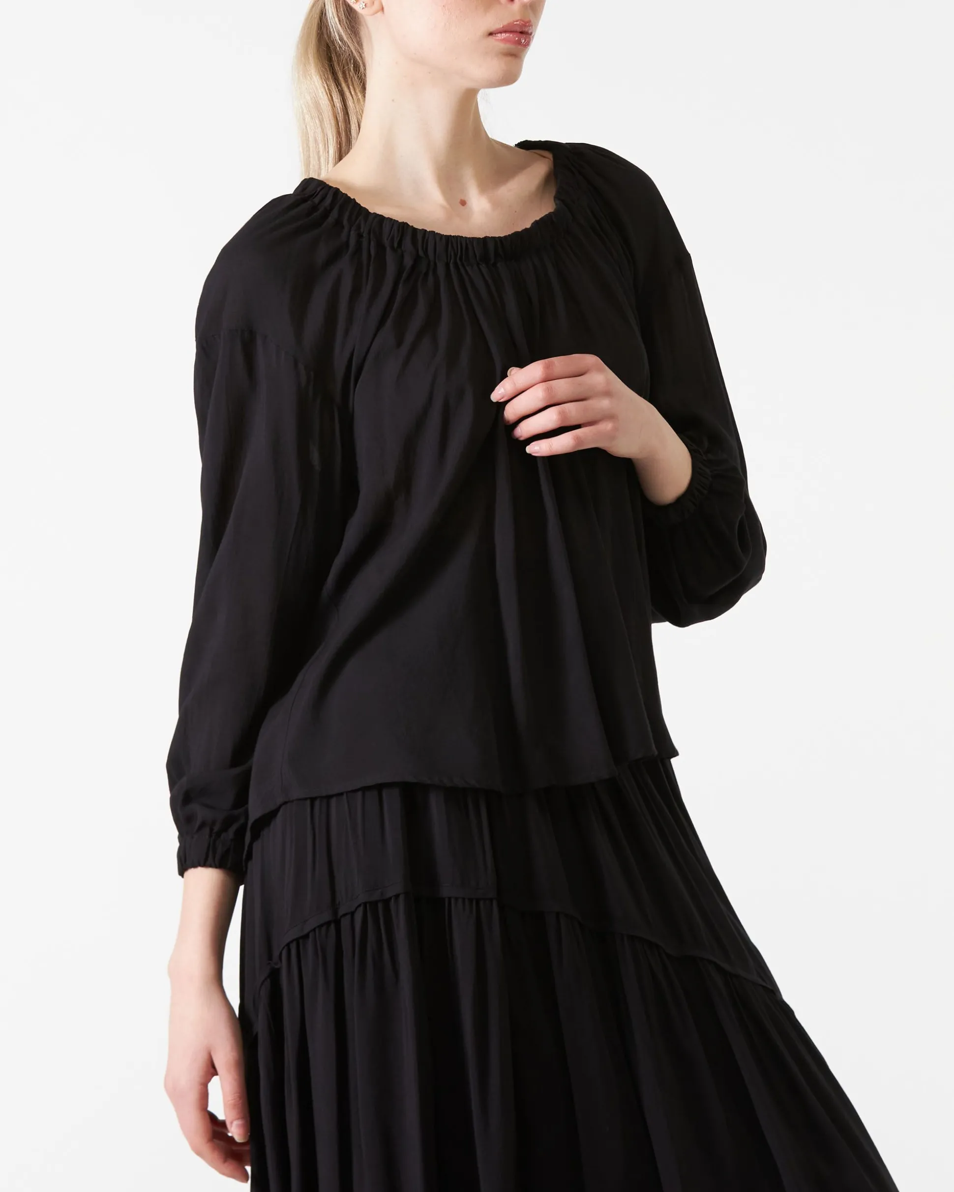 blusa_zindell_relish_di_c_3.webp Blusa Zindell Relish di colore nero