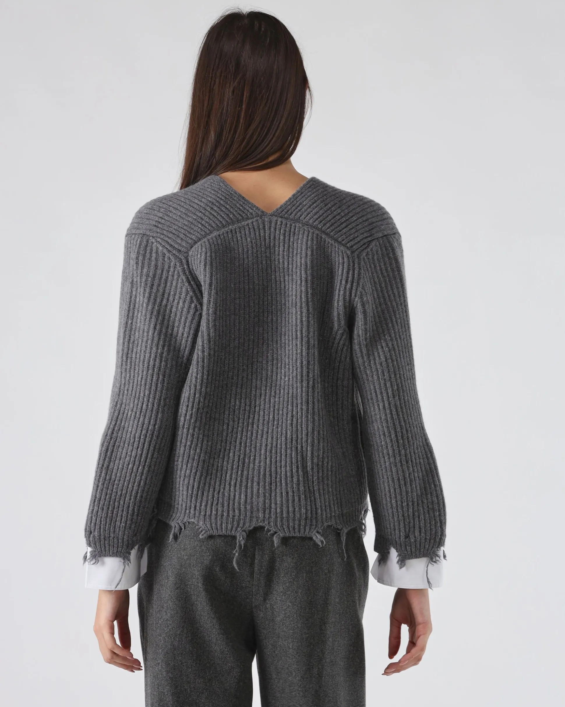 cardigan_in_lana_5-1.webp Cardigan in lana