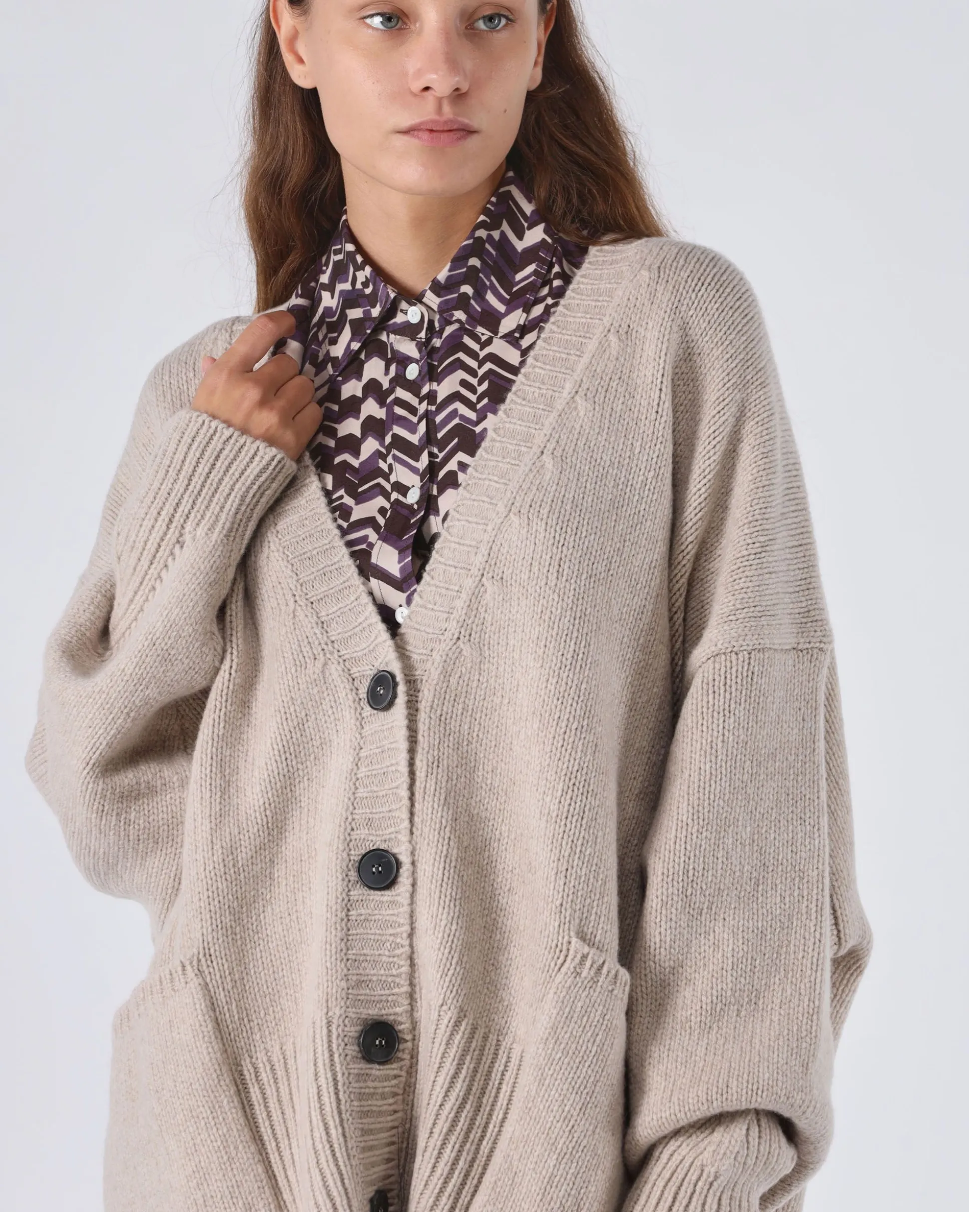 cardigan_in_lana_cacha_4.webp Cardigan in lana Cacha
