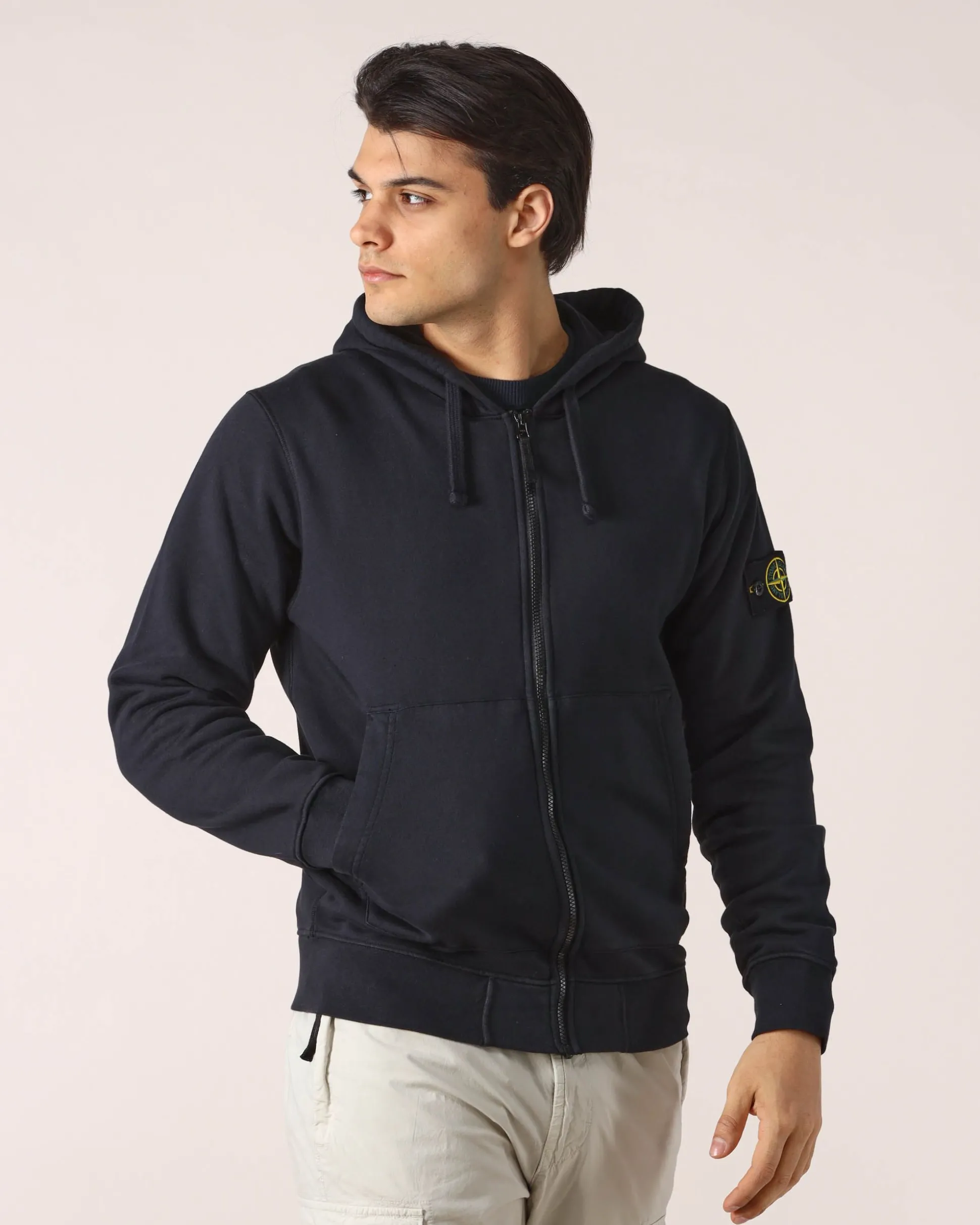 felpa_blu_con_zip_e_cappu_3.webp Felpa Blu con Zip e Cappuccio