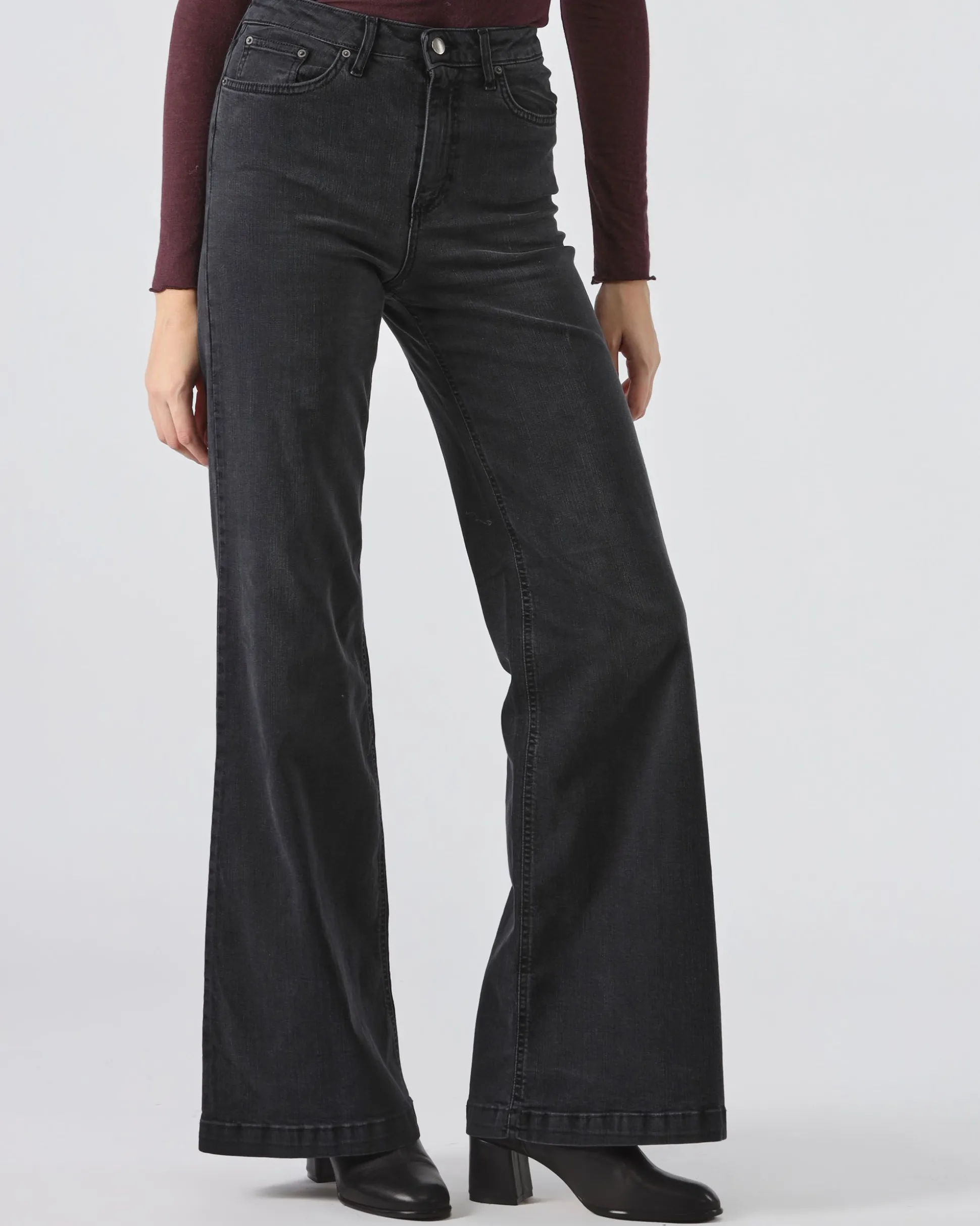 jeans_a_palazzo_3.webp Jeans a palazzo