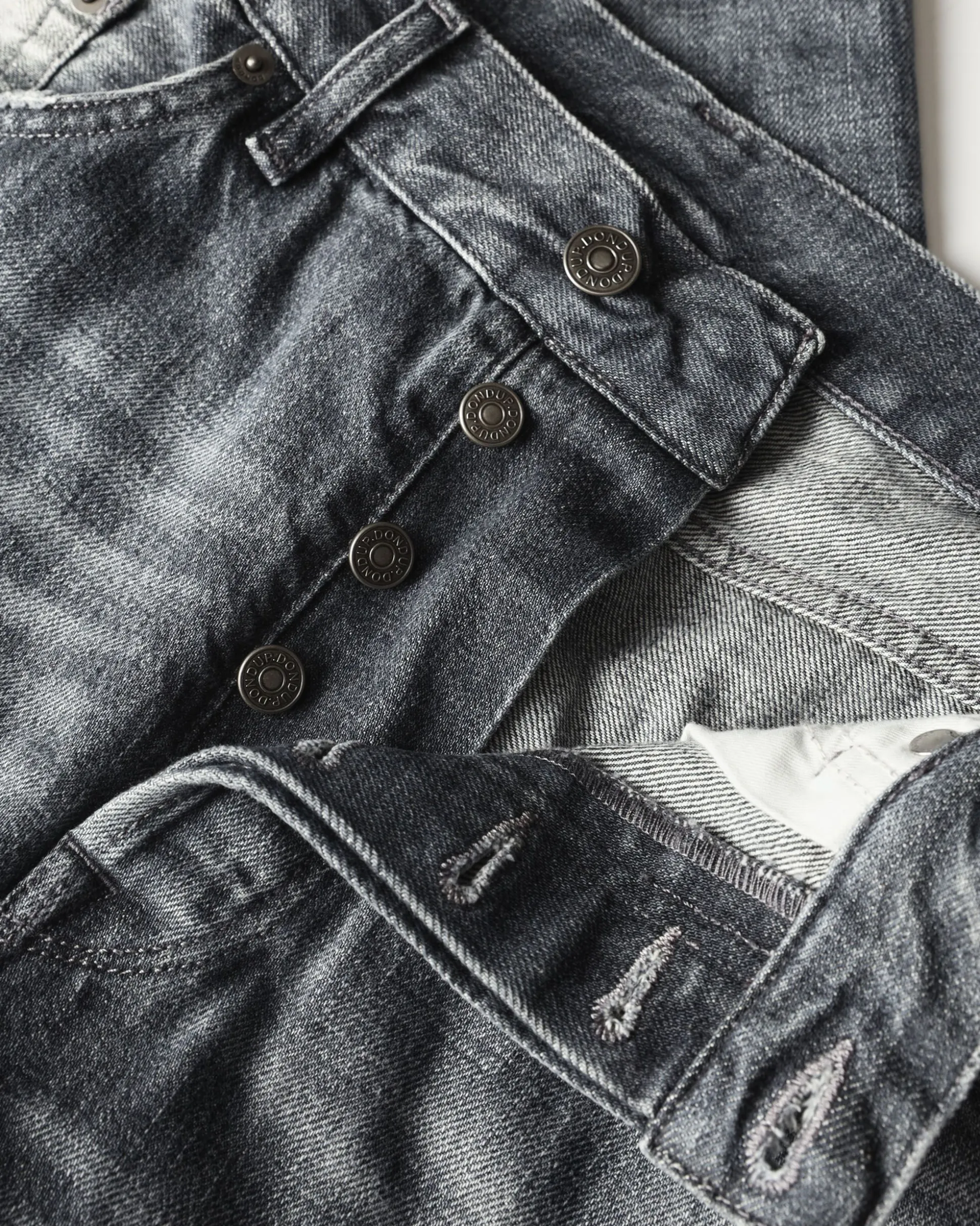 jeans_icon__inches_regula_4.webp Jeans Icon 34 Inches regular Denim stretch