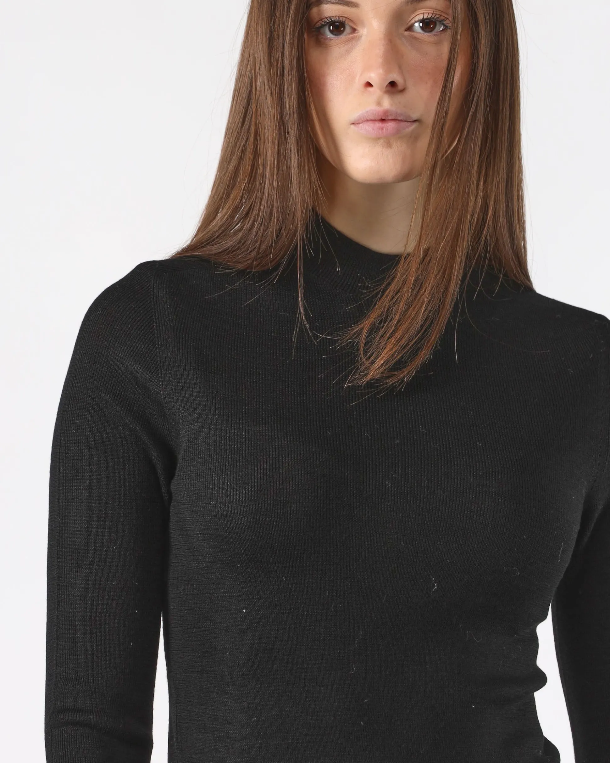 maglia_girocollo_basic_ne_3.webp Maglia Girocollo Basic Nera