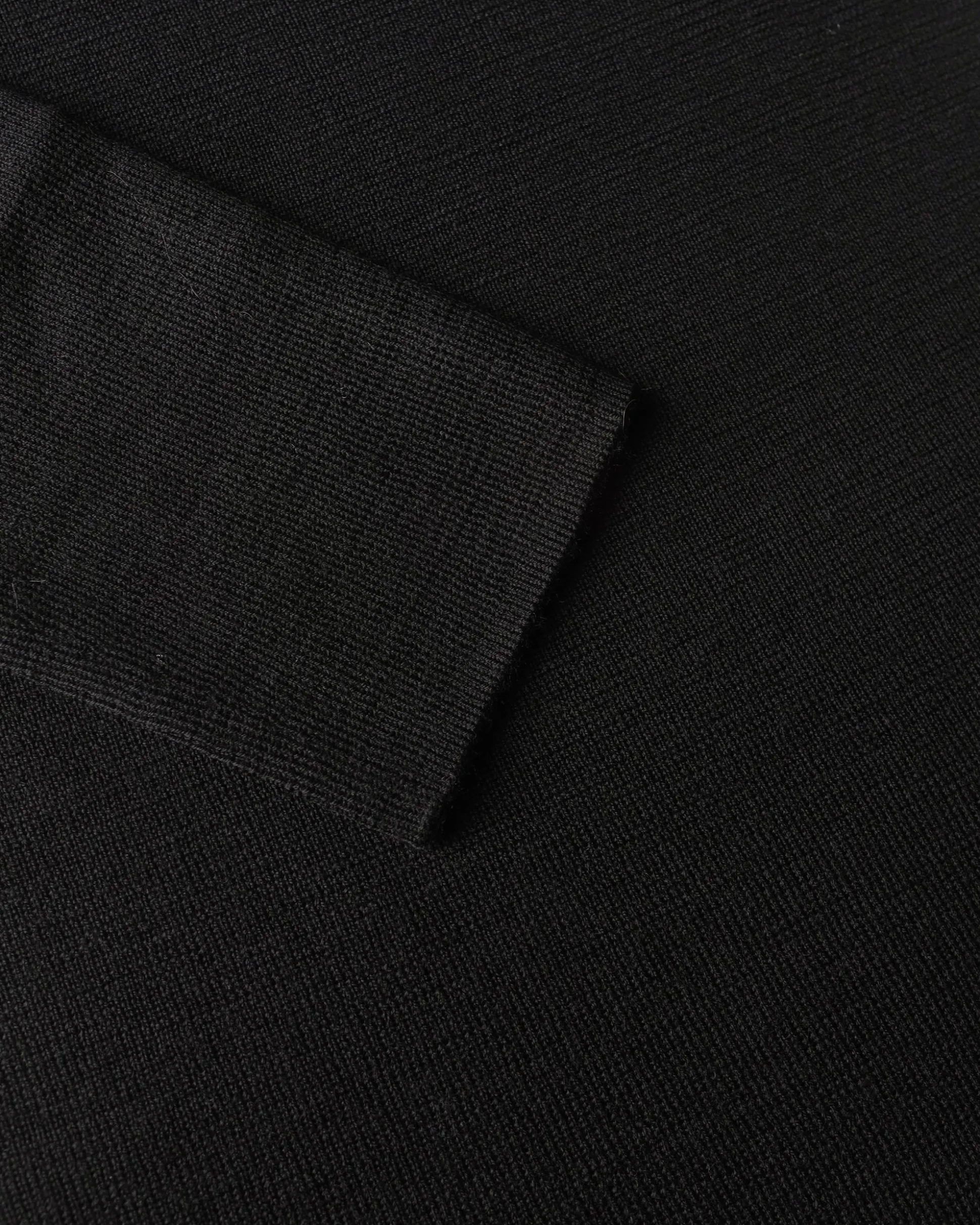 maglia_girocollo_basic_ne_5.webp Maglia Girocollo Basic Nera
