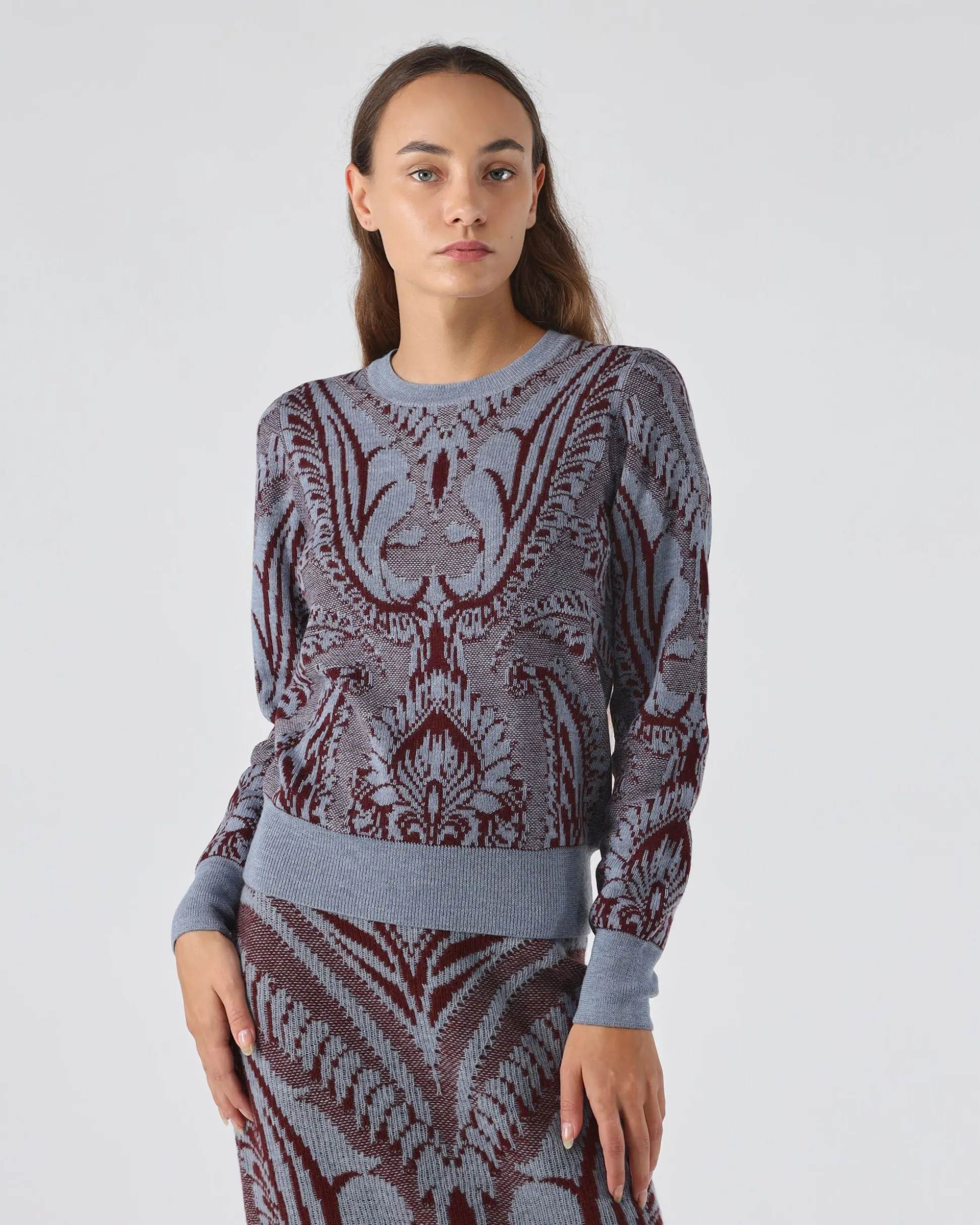 maglia_in_lana_ricamata_4.webp Maglia in lana ricamata