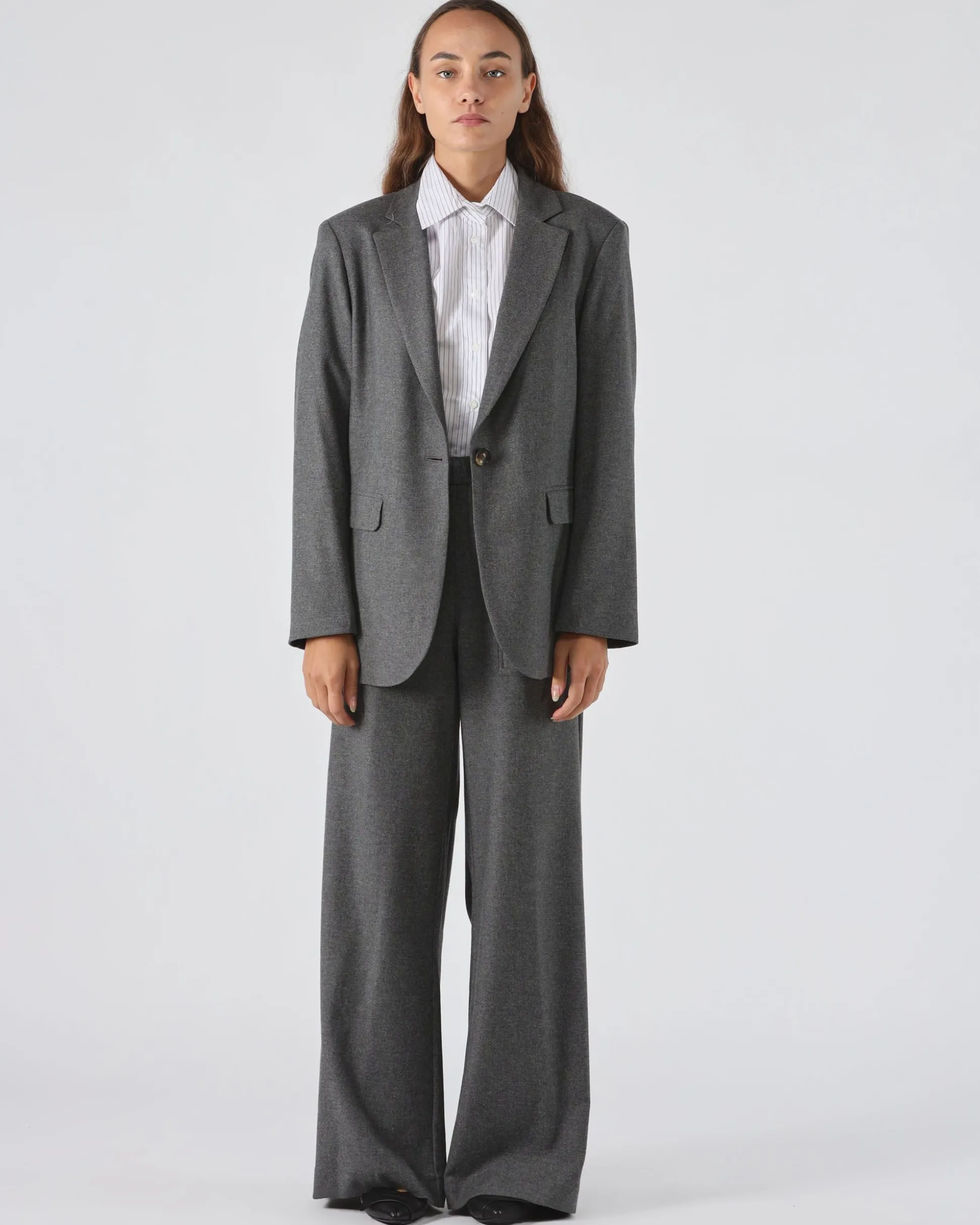 Pantaloni ampi