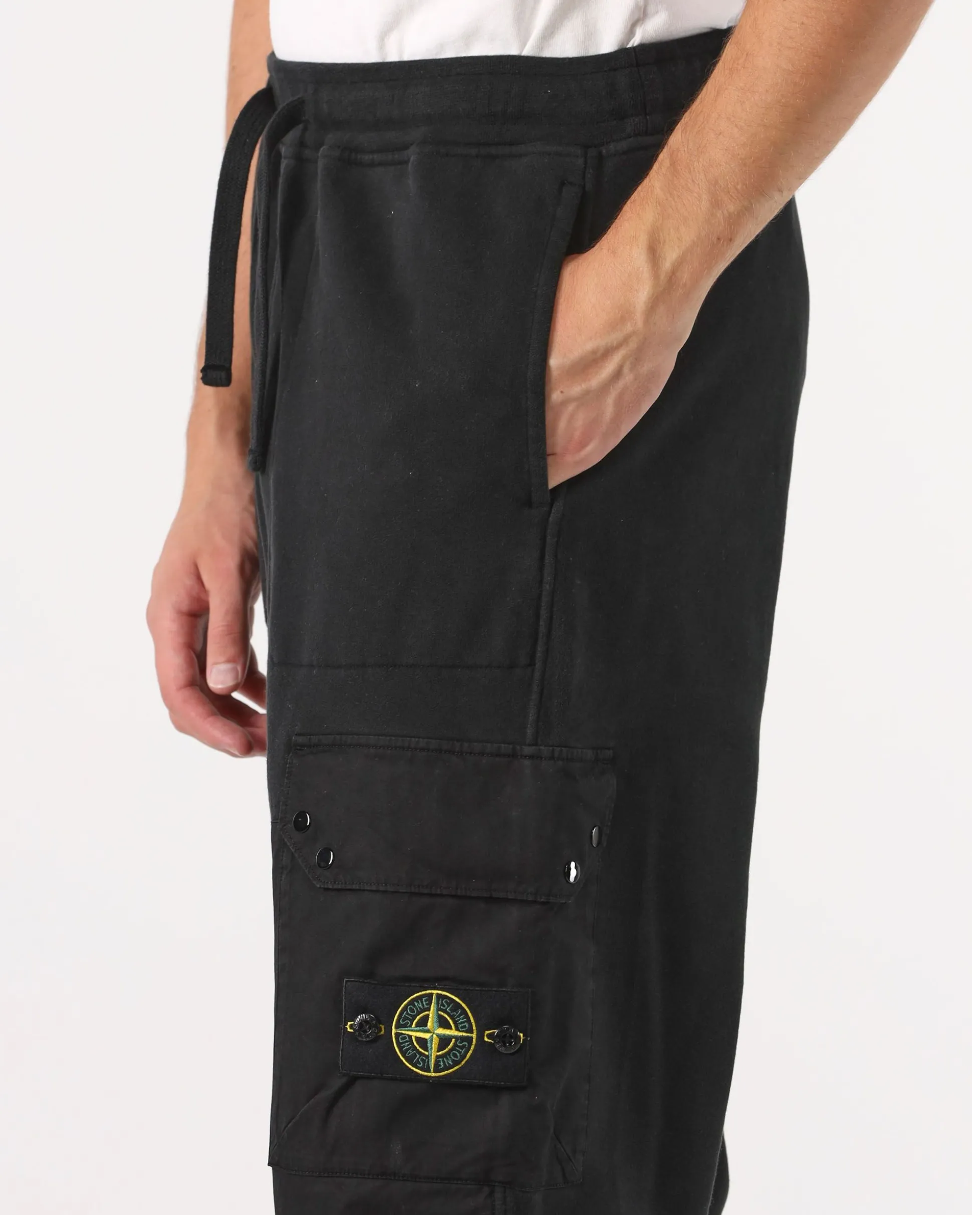 pantaloni_cargo_da_joggin_2-1.webp Pantaloni cargo da jogging