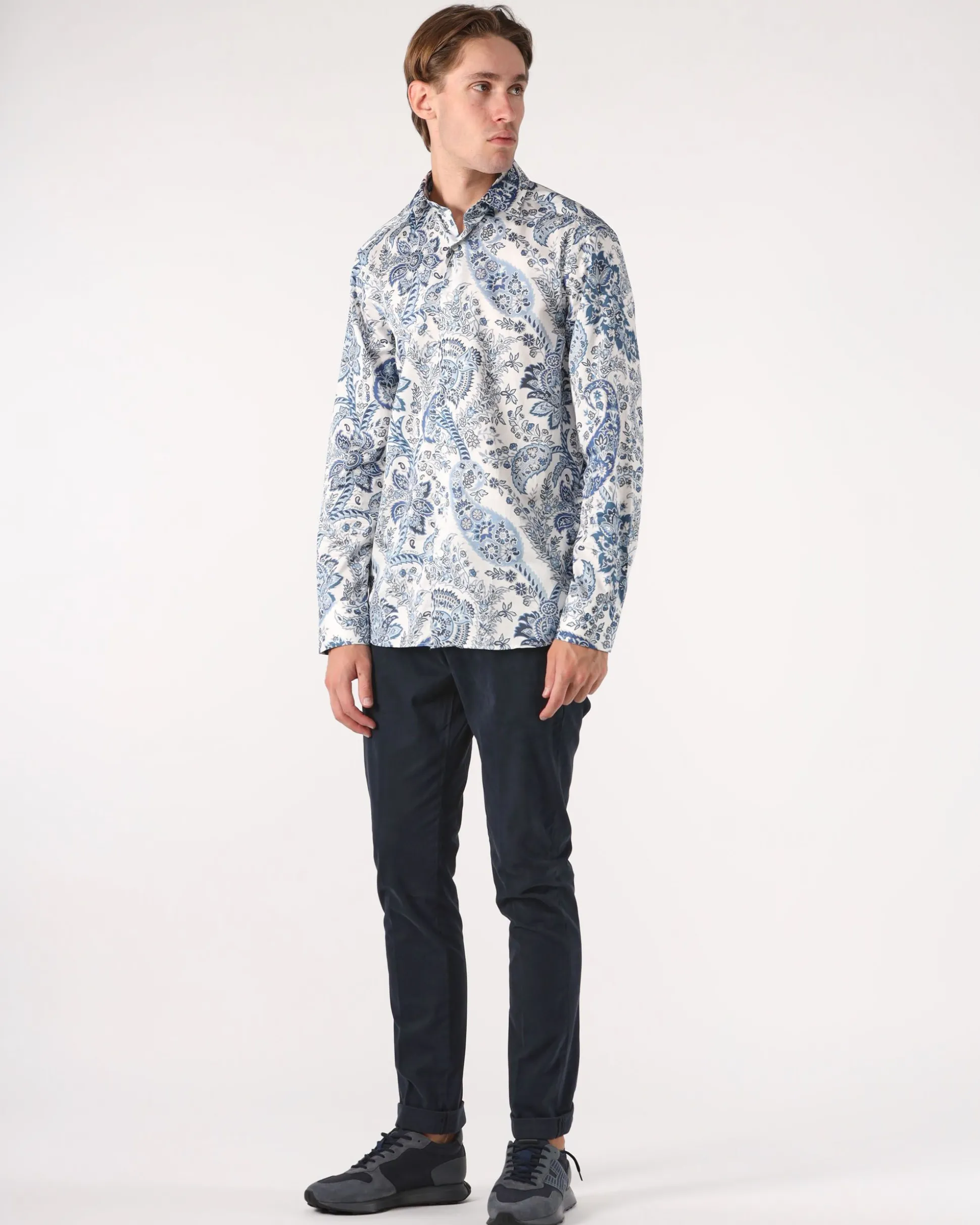 Pantaloni Gaubert slim in gabardina mano calda.