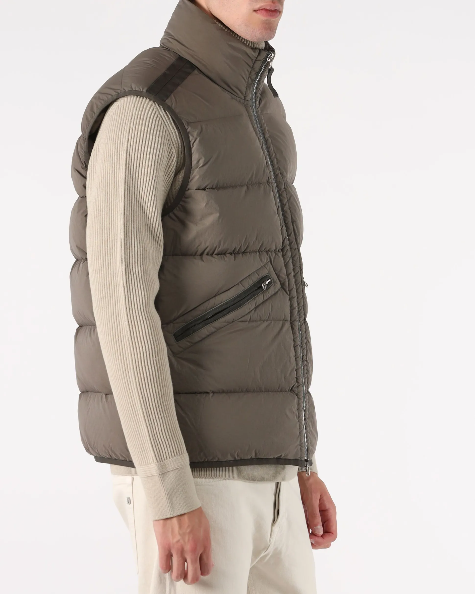seamless_tunnel_nylon_dow_3.webp Seamless Tunnel Nylon Down -TC