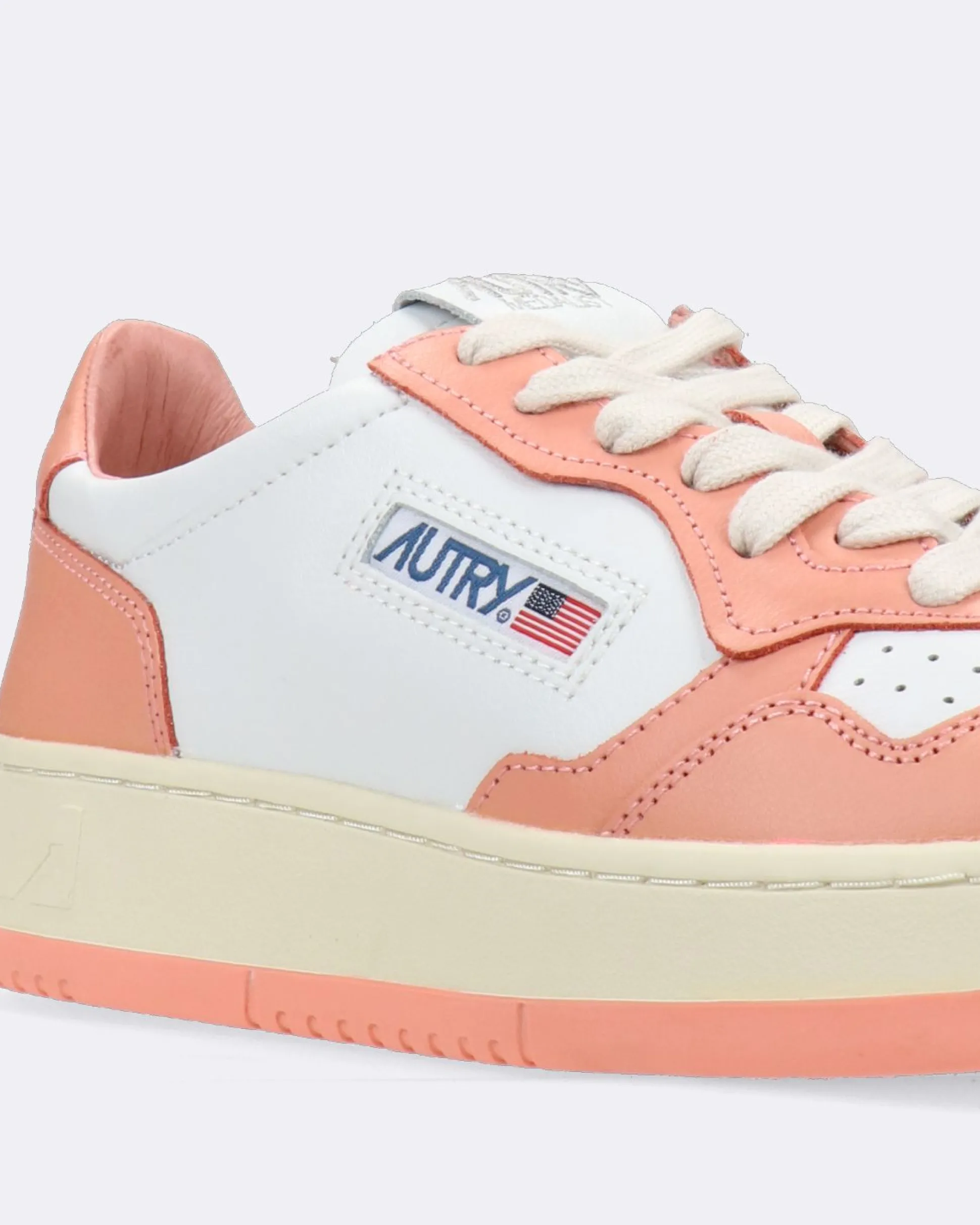 sneakers_basse_medalist_b_2.webp Sneakers Basse Medalist Bianche e Salmone