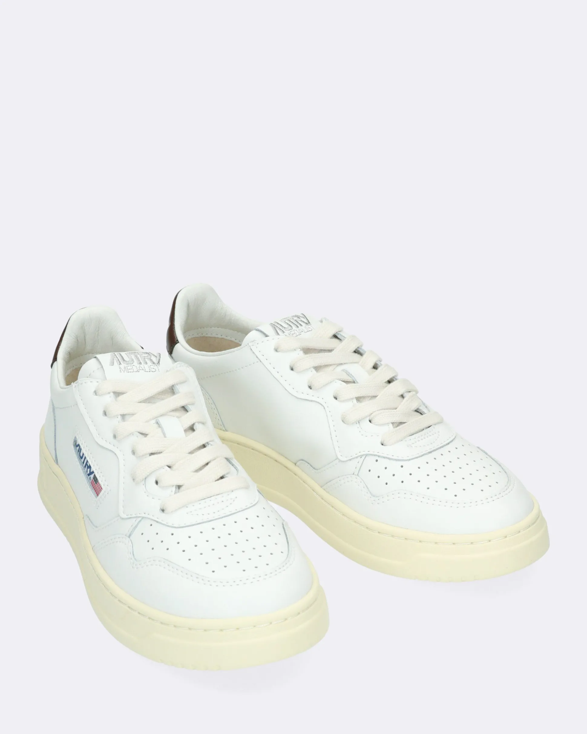 Sneakers Medalist colore bianco con talloncino marrone